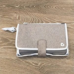 Travel size baby change station